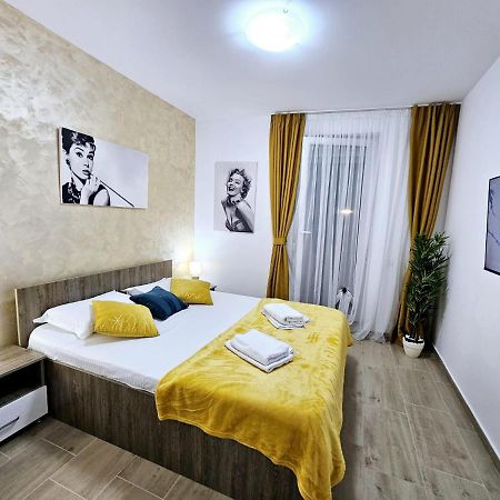 Lovely New Balcony Apartment Cismigiu Park - Pop5 Bucareste Exterior foto