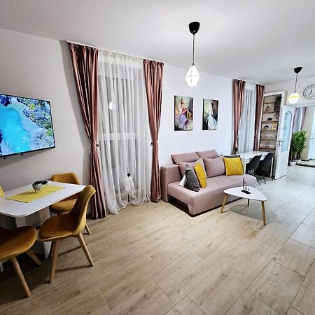 Lovely New Balcony Apartment Cismigiu Park - Pop5 Bucareste Exterior foto