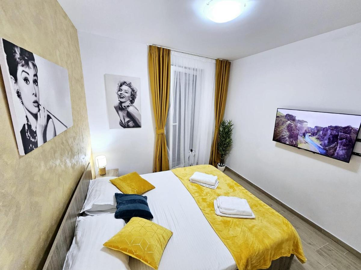 Lovely New Balcony Apartment Cismigiu Park - Pop5 Bucareste Exterior foto