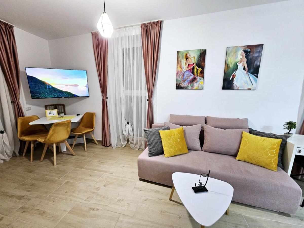 Lovely New Balcony Apartment Cismigiu Park - Pop5 Bucareste Exterior foto