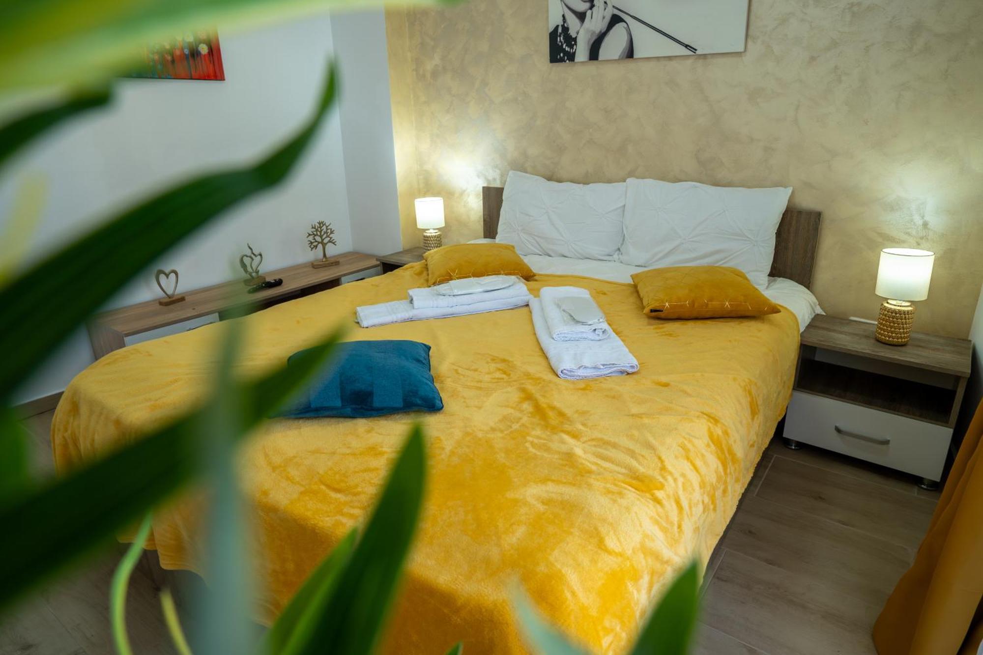 Lovely New Balcony Apartment Cismigiu Park - Pop5 Bucareste Exterior foto